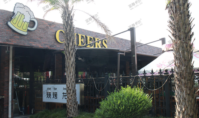 露天酒吧遮陽隔熱防雨棚