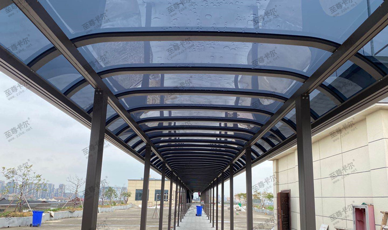 杭州市西湖區(qū)金手指創(chuàng)意園樓頂走廊雨棚